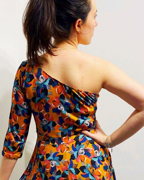 combinaison short manches asymétriques